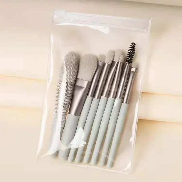 8PCS Portable Makeup Brush Set – Soft & Travel-Friendly
