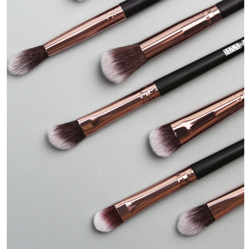 MAANGE 12PCS Eye Makeup Brush Set – Blending, Concealer & Lip Brushes for Beginners