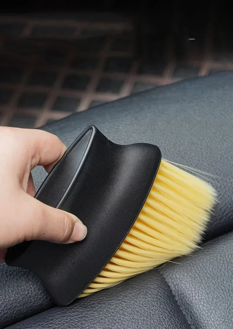 Elastic Car Dust Removal Brush – Large Vent & Interior Cleaner
